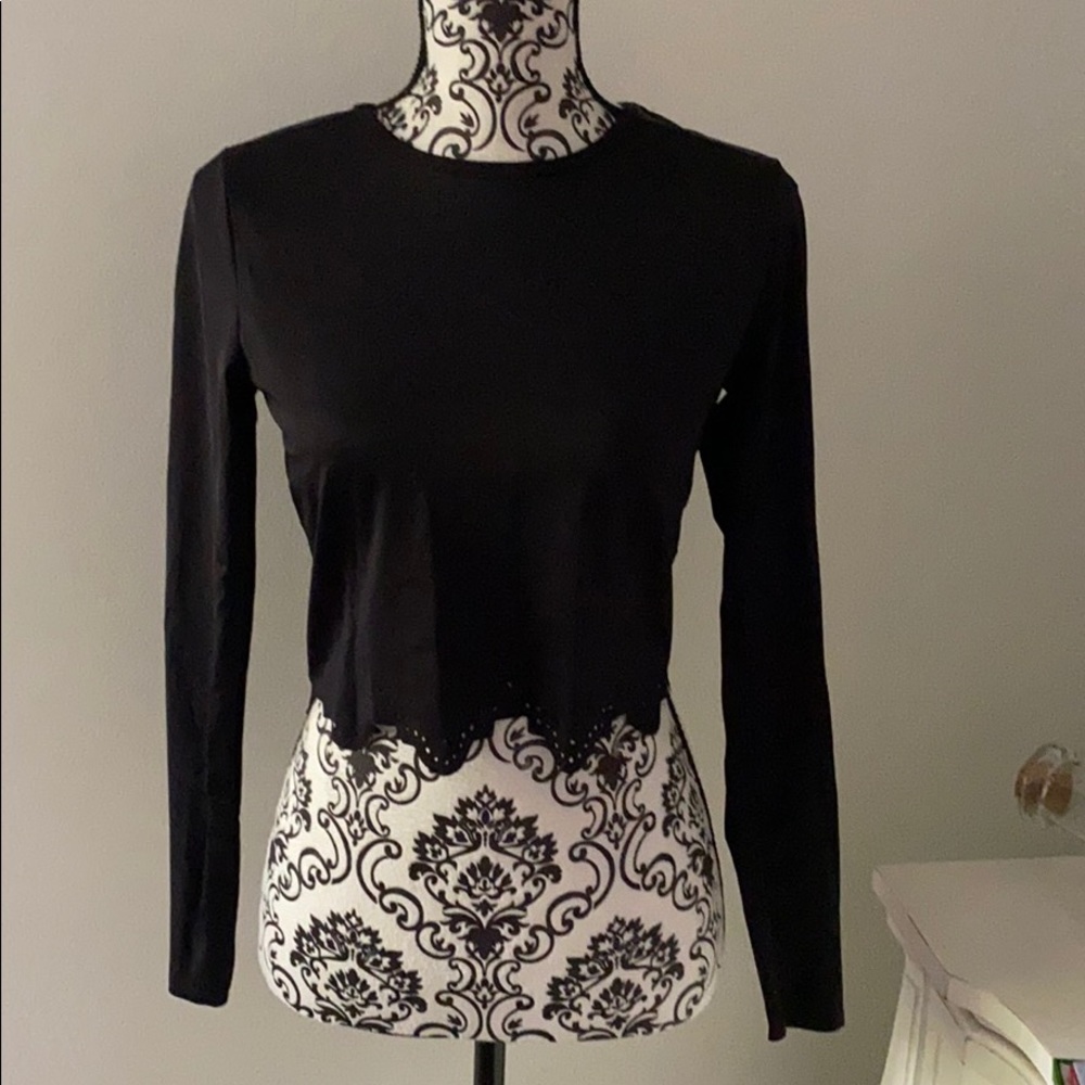 Beyond yoga long sleeved crop top